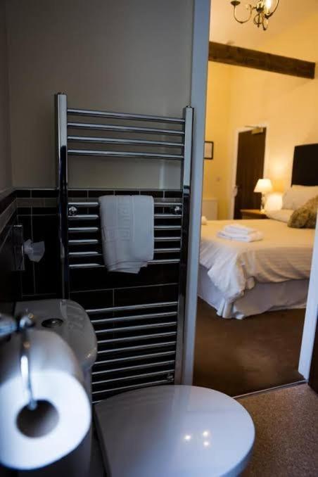 Cambrian Inn Tredegar Eksteriør bilde